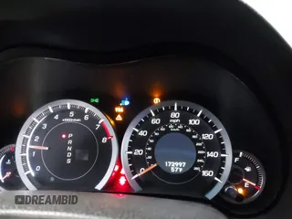 2010 Acura TSX с VIN JH4CU2F67AC017529, выставлен на аукционе IAAI как лот 42074162 с пробегом 172 997 миль миль и . История ставок и продаж доступна на DreamBid. Изображение 7.