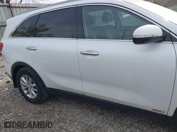 2018 Kia Sorento LX with VIN 5XYPGDA3XJG424355, listed as a IAAI auction lot 41832873 with 114,254 mi miles. Bid and sale history available at carsss.com. Image 13.