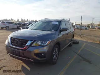 2019 Nissan Pathfinder S with VIN 5N1DR2MM2KC596595, listed as a IAAI auction lot 40838063 with 86584 miles. Bid and sale history available at carsss.com. Image 17.