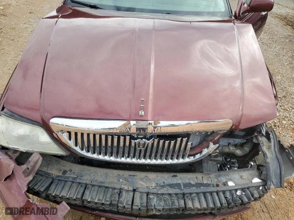 2003 Lincoln Town Car Cartier with VIN 1LNHM83W73Y638138, listed as a Copart auction lot 73698774 with 205,583 mi miles and Salvage Title. Bid and sale history available at carsss.com. Image 12.