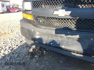 2017 Chevrolet Express Cargo Van with VIN 1GCWGBFF0H1109366, listed as a IAAI auction lot 41494549 with 181,398 mi miles. Bid and sale history available at carsss.com. Image 19.