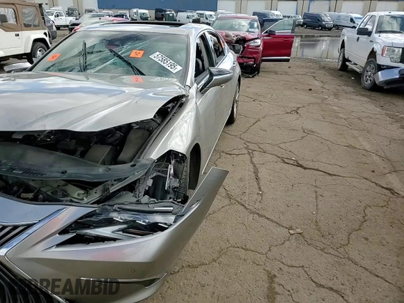 2019 Lexus ES 300h с VIN 58AB21B18KU001332, выставлен на аукционе Copart как лот 57585195 с пробегом Не указан миль и Чистый • Clean title. История ставок и продаж доступна на DreamBid. Изображение 13.