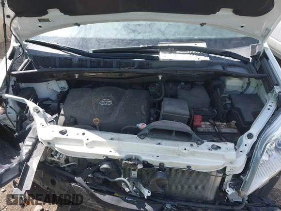 2018 Toyota Sienna XLE Auto Access Seat with VIN 5TDYZ3DC0JS928646, listed as a IAAI auction lot 40179964 with 124,350 mi miles and . Bid and sale history available at DreamBid. Image 10.