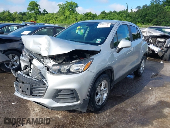 2021 Chevrolet Trax LS z VIN KL7CJKSB2MB316589, wystawiony jako IAAI lot #42203347 z przebiegiem 77 105 mil mil oraz . Historia ofert i sprzedaży dostępna na DreamBid. Obrazek 17.