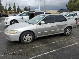 1999 Honda Accord EX z VIN 1HGCG5650XA011353, wystawiony jako Copart lot #48953185 z przebiegiem 313 290 mil mil oraz Szkoda całkowita • Salvage title. Historia ofert i sprzedaży dostępna na DreamBid. Obrazek 1.