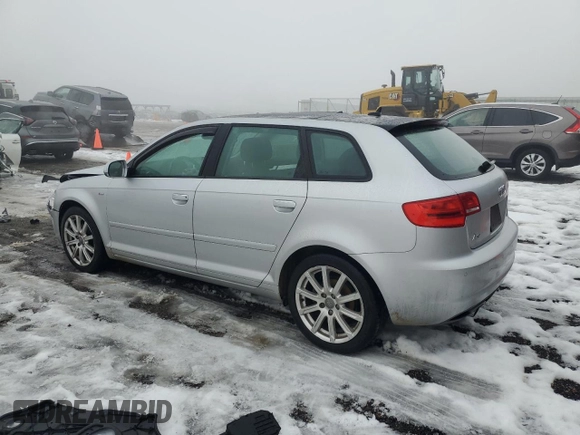 2013 Audi A3 Premium Plus z VIN WAUKJAFMXDA027239, wystawiony jako Copart lot #86358954 z przebiegiem 104 331 mil mil oraz Nie do naprawy • Non repairable. Historia ofert i sprzedaży dostępna na DreamBid. Obrazek 2.