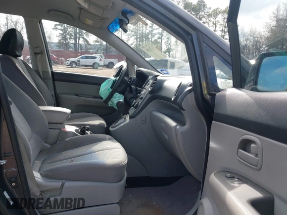 2008 Kia Rondo LX with VIN KNAFG526787176905, listed as a IAAI auction lot 41311694 with 161,161 mi miles. Bid and sale history available at carsss.com. Image 5.
