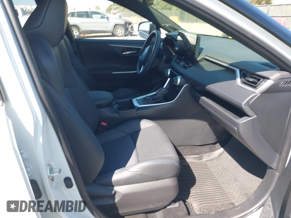 2024 Toyota RAV4 Hybrid XSE with VIN JTME6RFV3RD549984, listed as a IAAI auction lot 41861868 with 8,742 mi miles. Bid and sale history available at carsss.com. Image 5.