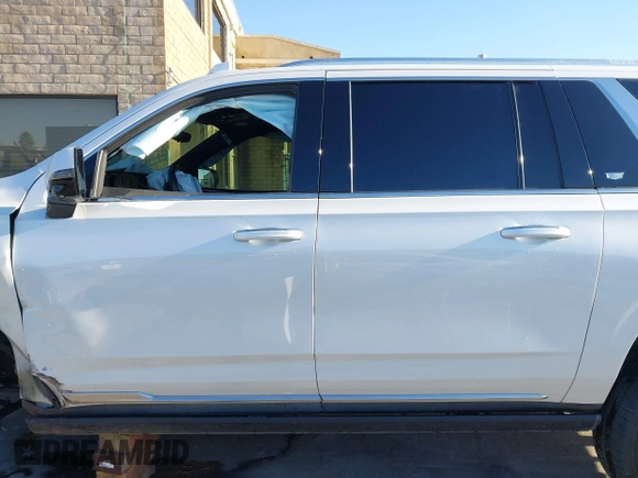2021 Cadillac Escalade ESV Premium Luxury z VIN 1GYS4LKL2MR264645, wystawiony jako IAAI lot #41013027 z przebiegiem 103 454 mil mil oraz . Historia ofert i sprzedaży dostępna na DreamBid. Obrazek 15.