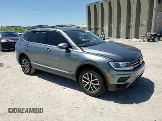 2020 Volkswagen Tiguan SE z VIN 3VV3B7AX9LM083040, wystawiony jako Copart lot #49855254 z przebiegiem 76 171 mil mil oraz Nie do naprawy • Non repairable. Historia ofert i sprzedaży dostępna na DreamBid. Obrazek 11.