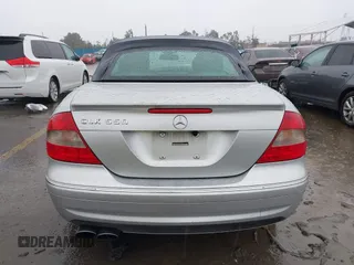 2007 Mercedes-Benz CLK 5.5L with VIN WDBTK72F57T081022, listed as a IAAI auction lot 41572811 with 82,776 mi miles. Bid and sale history available at carsss.com. Image 17.