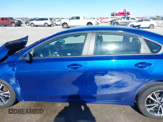 2024 Kia Forte LXS z VIN 3KPF24AD3RE837939, wystawiony jako IAAI lot #41407498 z przebiegiem Nie podano mil oraz . Historia ofert i sprzedaży dostępna na DreamBid. Obrazek 14.