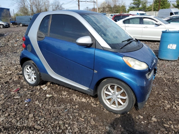 2008 Smart fortwo Pure with VIN WMEEJ31X08K095175, listed as a Copart auction lot 52931165 with 102,299 mi miles and Salvage Title. Bid and sale history available at carsss.com. Image 4.