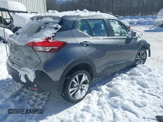 2019 Nissan Kicks SV with VIN 3N1CP5CU3KL544005, listed as a IAAI auction lot 41614091 with 38,356 mi miles. Bid and sale history available at carsss.com. Image 4.