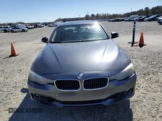 2012 BMW 3 Series 328i z VIN WBA3A5G57CNP16441, wystawiony jako Copart lot #49571245 z przebiegiem 140 245 mil mil oraz Szkoda całkowita • Salvage title. Historia ofert i sprzedaży dostępna na DreamBid. Obrazek 5.