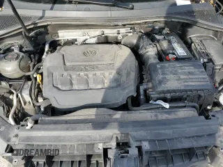 2018 Volkswagen Tiguan S z VIN 3VV1B7AX9JM043240, wystawiony jako Copart lot #72519764 z przebiegiem 129 138 mil mil oraz Szkoda całkowita • Salvage title. Historia ofert i sprzedaży dostępna na DreamBid. Obrazek 12.