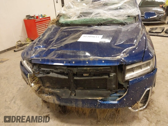 2023 GMC Acadia SLT with VIN 1GKKNULS3PZ232990, listed as a IAAI auction lot 41209833 with 12,105 mi miles and . Bid and sale history available at DreamBid. Image 6.