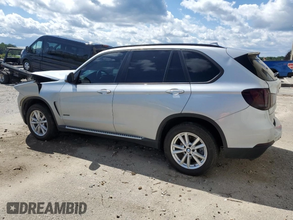 2015 BMW X5 xDrive35i z VIN 5UXKR0C52F0P12247, wystawiony jako Copart lot #54955465 z przebiegiem 87 315 mil mil oraz Szkoda całkowita • Salvage title. Historia ofert i sprzedaży dostępna na DreamBid. Obrazek 2.