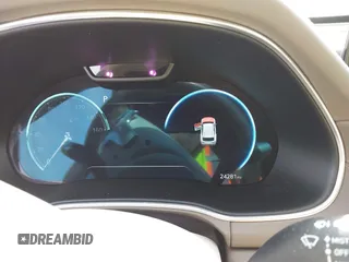 2023 Genesis GV80 z VIN KMUHCESC2PU127234, wystawiony jako IAAI lot #42076050 z przebiegiem 24 281 mil mil oraz . Historia ofert i sprzedaży dostępna na DreamBid. Obrazek 7.
