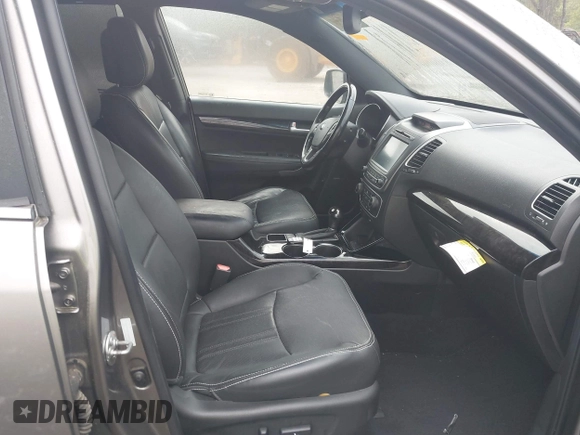 2014 Kia Sorento SX with VIN 5XYKW4A75EG440789, listed as a IAAI auction lot 41937425 with 103,104 mi miles. Bid and sale history available at carsss.com. Image 5.