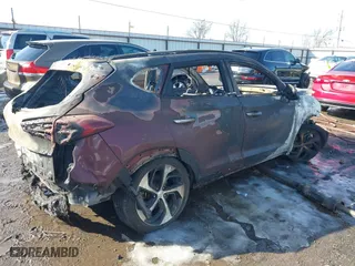 2017 Hyundai Tucson Value with VIN KM8J33A28HU322835, listed as a IAAI auction lot 41625418 with 1 mi miles. Bid and sale history available at carsss.com. Image 4.