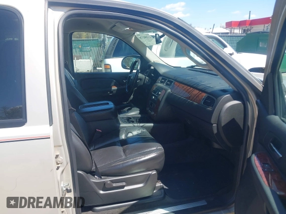 2007 Chevrolet Suburban LTZ с VIN 3GNFK16357G109210, выставлен на аукционе IAAI как лот 41990278 с пробегом 176 136 миль миль и . История ставок и продаж доступна на DreamBid. Изображение 5.
