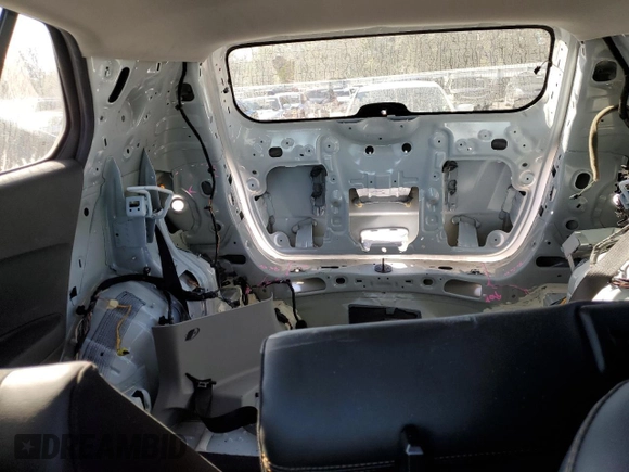2019 Chevrolet Trax LT z VIN 3GNCJLSB1KL155891, wystawiony jako Copart lot #49586375 z przebiegiem Nie podano mil oraz Szkoda całkowita • Salvage title. Historia ofert i sprzedaży dostępna na DreamBid. Obrazek 10.