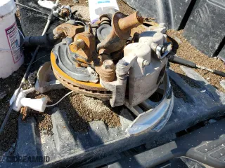 2003 Chevrolet Silverado 1500 LT with VIN 1GCEK19T43Z198987, listed as a Copart auction lot 67309884 with 246,248 mi miles and Salvage Title. Bid and sale history available at carsss.com. Image 12.