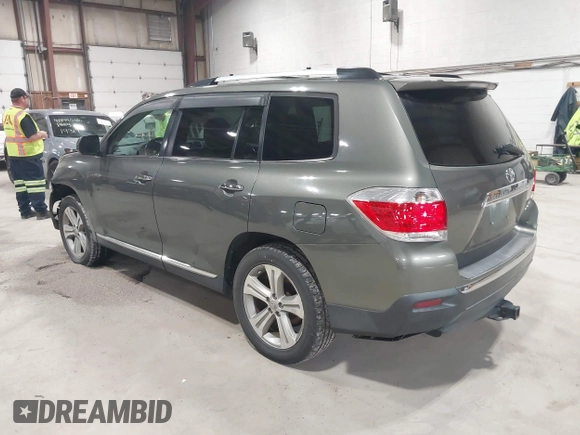 2012 Toyota Highlander Limited with VIN 5TDDK3EH6CS104814, listed as a IAAI auction lot 41958855 with 232,000 mi miles. Bid and sale history available at carsss.com. Image 3.
