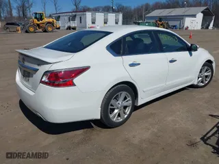2015 Nissan Altima 2.5 S with VIN 1N4AL3AP3FC583752, listed as a IAAI auction lot 41800473 with 78,772 mi miles. Bid and sale history available at carsss.com. Image 4.
