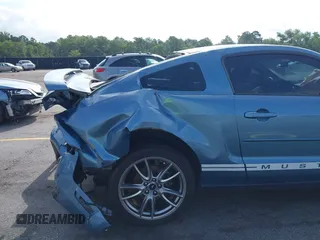 2007 Ford Mustang Deluxe with VIN 1ZVFT80N675294588, listed as a IAAI auction lot 42502168 with 121,562 mi miles and . Bid and sale history available at DreamBid. Image 18.