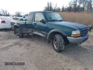 1998 Ford Ranger XL with VIN 1FTZR15X8WTA82138, listed as a IAAI auction lot 41010238 with 200,465 mi miles. Bid and sale history available at carsss.com. Image 1.