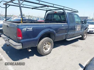 2002 Ford F-250 XL z VIN 1FTNX21F12EA74470, wystawiony jako IAAI lot #41993513 z przebiegiem 205 684 mil mil oraz . Historia ofert i sprzedaży dostępna na DreamBid. Obrazek 4.