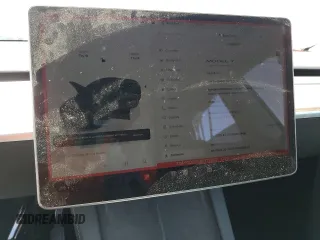 2024 Tesla Model Y с VIN 7SAYGDED5RF177307, выставлен на аукционе Copart как лот 57170315 с пробегом 14 726 миль миль и Списание • Salvage title. История ставок и продаж доступна на DreamBid. Изображение 9.