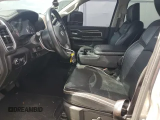 2024 Ram 2500 Laramie z VIN 3C6UR5FLXRG104906, wystawiony jako Copart lot #55327515 z przebiegiem 23 990 mil mil oraz Szkoda całkowita • Salvage title. Historia ofert i sprzedaży dostępna na DreamBid. Obrazek 7.