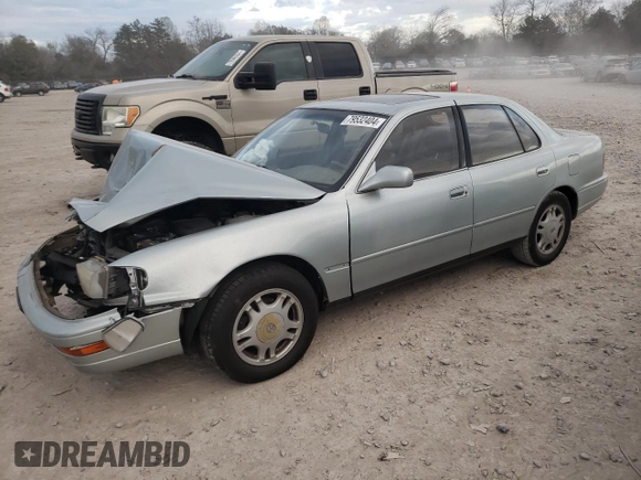 1994 Toyota Camry XLE with VIN JT2GK13E0R0039215, listed as a Copart auction lot 79532404 with 109,104 mi miles and Salvage Title. Bid and sale history available at carsss.com. Image 1.