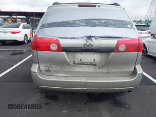 2006 Toyota Sienna CE with VIN 5TDZA23C16S451790, listed as a IAAI auction lot 42110421 with 201,749 mi miles. Bid and sale history available at carsss.com. Image 6.