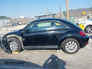 2014 Volkswagen Beetle Entry с VIN 3VWFP7AT1EM629758, выставлен на аукционе IAAI как лот 42430465 с пробегом 109 823 миль миль и . История ставок и продаж доступна на DreamBid. Изображение 14.