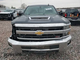2018 Chevrolet Silverado 3500HD LTZ with VIN 1GC4K0CY0JF136639, listed as a Copart auction lot 79221164 with 124,871 mi miles and Salvage Title. Bid and sale history available at DreamBid. Image 5.