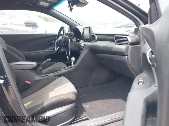 2019 Hyundai Veloster Turbo z VIN KMHTH6AB4KU011518, wystawiony jako IAAI lot #42037553 z przebiegiem 134 250 mil mil oraz . Historia ofert i sprzedaży dostępna na DreamBid. Obrazek 5.