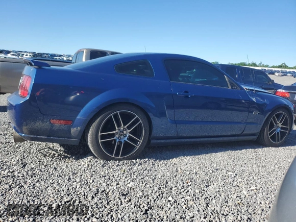 2007 Ford Mustang GT Deluxe z VIN 1ZVFT82HX75346652, wystawiony jako Copart lot #57259565 z przebiegiem 116 719 mil mil oraz Szkoda całkowita • Salvage title. Historia ofert i sprzedaży dostępna na DreamBid. Obrazek 3.