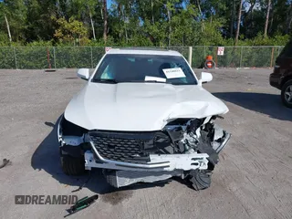2025 Cadillac CT4 Premium Luxury z VIN 1G6DB5RK3S0110690, wystawiony jako IAAI lot #41540815 z przebiegiem 1 749 mil mil oraz . Historia ofert i sprzedaży dostępna na DreamBid. Obrazek 12.