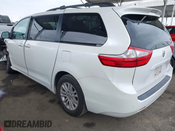 2015 Toyota Sienna XLE with VIN 5TDYK3DC5FS640102, listed as a IAAI auction lot 41885194 with 119,972 mi miles. Bid and sale history available at carsss.com. Image 3.