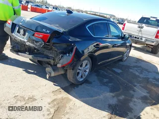 2013 Acura ILX with VIN 19VDE1F3XDE008994, listed as a IAAI auction lot 41251670 with 172,398 mi miles. Bid and sale history available at carsss.com. Image 4.