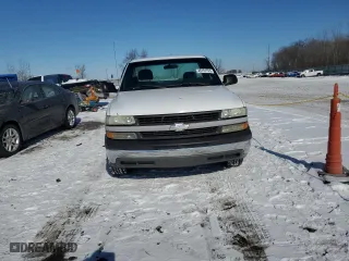 2002 Chevrolet Silverado 1500 with VIN 1GCEC14ZX2Z321070, listed as a Copart auction lot 45131765 with 86,616 mi miles and Salvage Title. Bid and sale history available at carsss.com. Image 5.