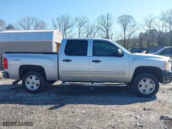 2011 Chevrolet Silverado 1500 LS with VIN 3GCPKREA1BG382164, listed as a IAAI auction lot 41785414 with 251,542 mi miles. Bid and sale history available at carsss.com. Image 13.