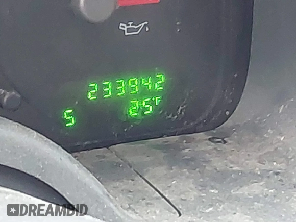 2004 Ford Expedition Special Service with VIN 1FMPU16L74LB40928, listed as a IAAI auction lot 41235243 with 233,942 mi miles. Bid and sale history available at carsss.com. Image 16.