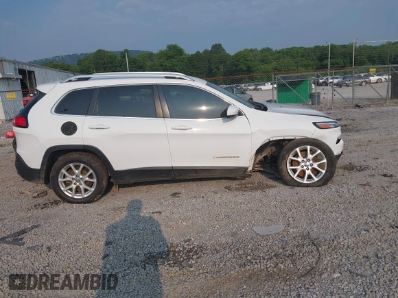 2018 Jeep Cherokee Latitude with VIN 1C4PJLCB3JD552189, listed as a IAAI auction lot 42350120 with 135,627 mi miles and . Bid and sale history available at DreamBid. Image 13.
