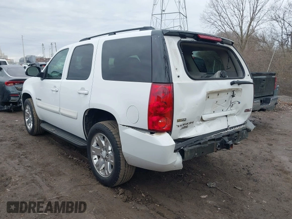 2007 GMC Yukon SLE with VIN 1GKFC13057R351385, listed as a IAAI auction lot 41720394 with 159,752 mi miles. Bid and sale history available at carsss.com. Image 3.