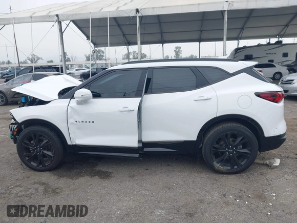 2019 Chevrolet Blazer RS z VIN 3GNKBERS8KS647477, wystawiony jako IAAI lot #42035058 z przebiegiem 81 205 mil mil oraz . Historia ofert i sprzedaży dostępna na DreamBid. Obrazek 14.